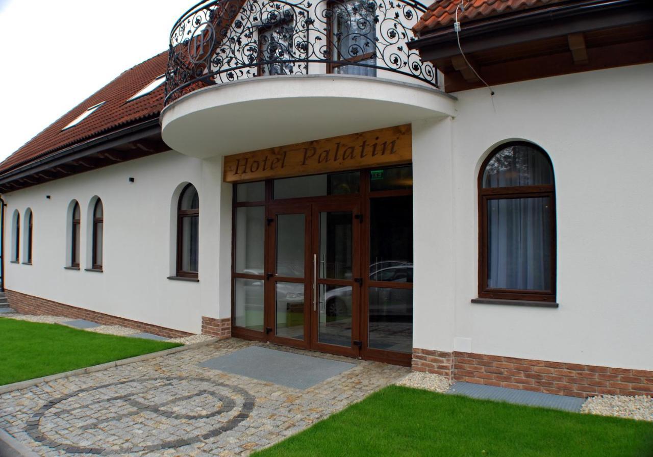 Hotel Palatin Оравски Подзамок Екстериор снимка